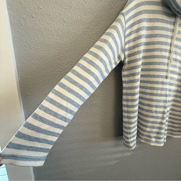 Chaps Cowl Neck Striped Sweater Size Medium - Picture 2 of 5